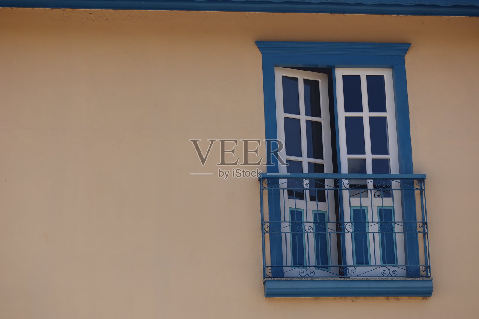 巴西圣保罗州圣路易斯·杜·帕赖廷加 - 2025年2月10日 - 殖民地建筑照片摄影图片