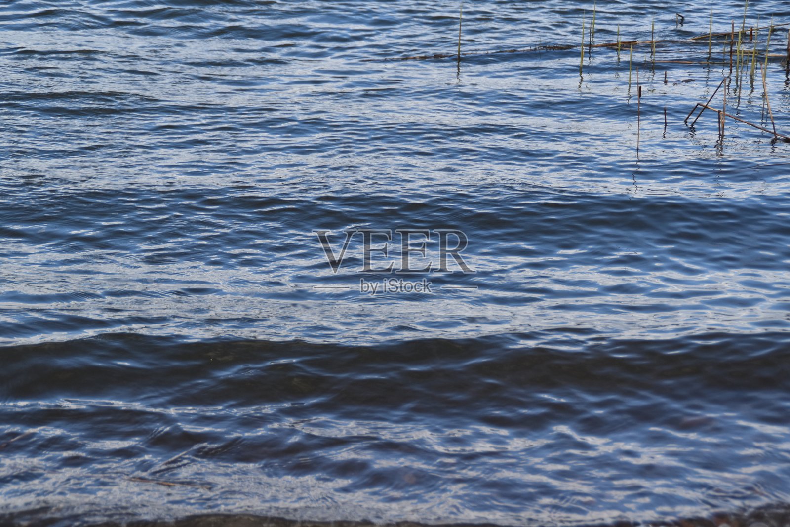 蓝色水波照片摄影图片