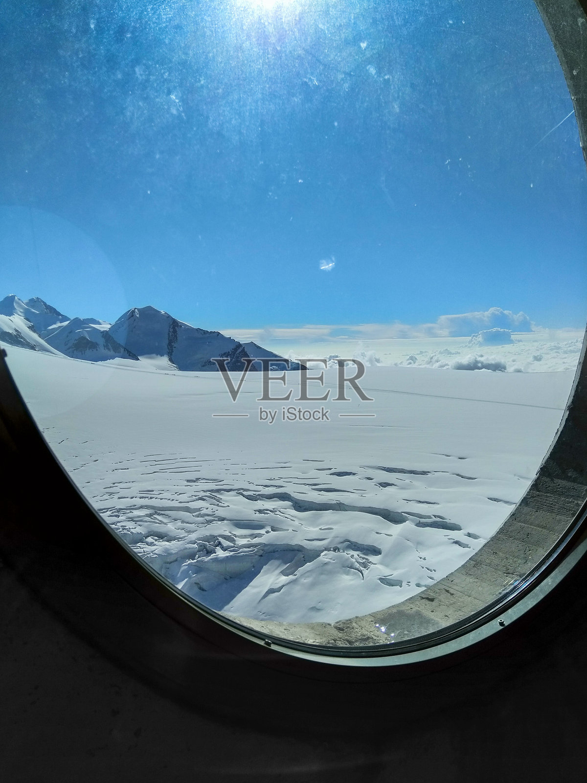 马特洪冰川天堂，海拔达到3883米照片摄影图片