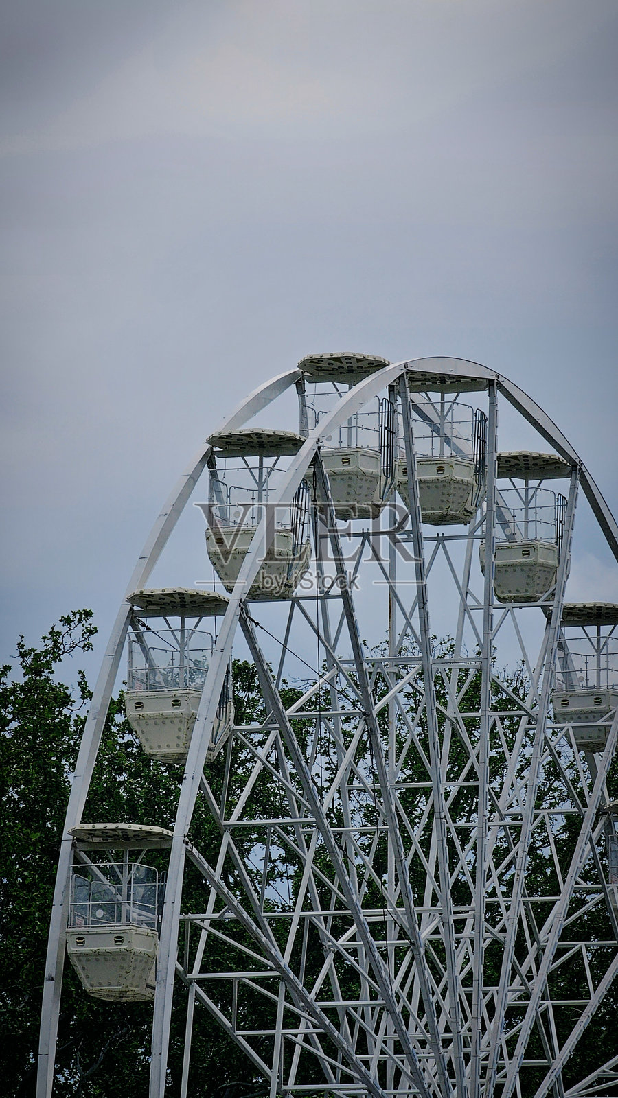 摩天轮与天空 – 城市游乐设施照片摄影图片