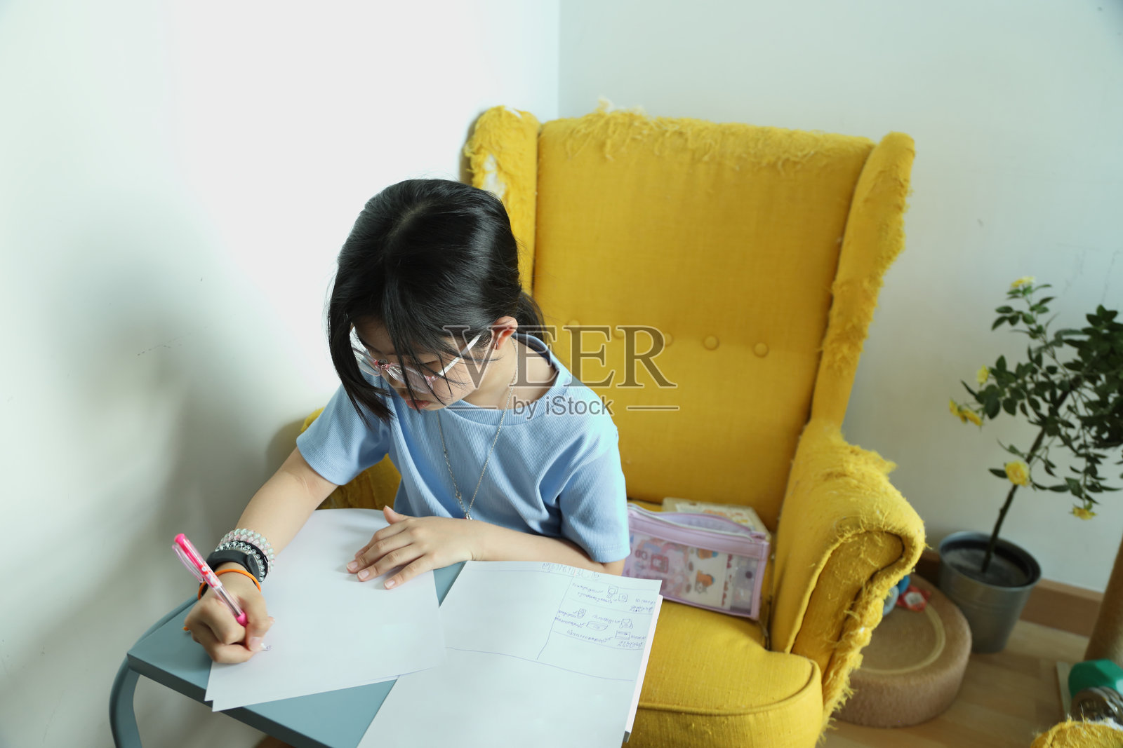 东亚女孩照片摄影图片