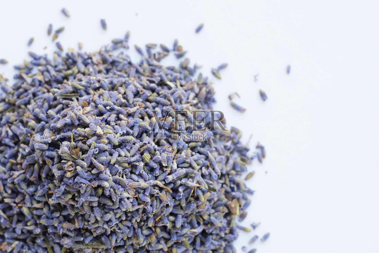 干燥的薰衣草花蕾用于泡制草药茶照片摄影图片