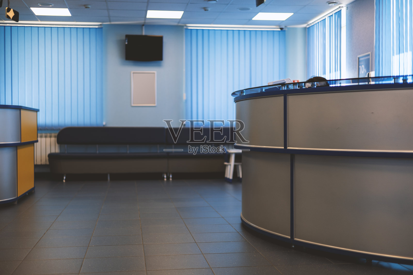 诊所接待室内部。医学与健康护理照片摄影图片