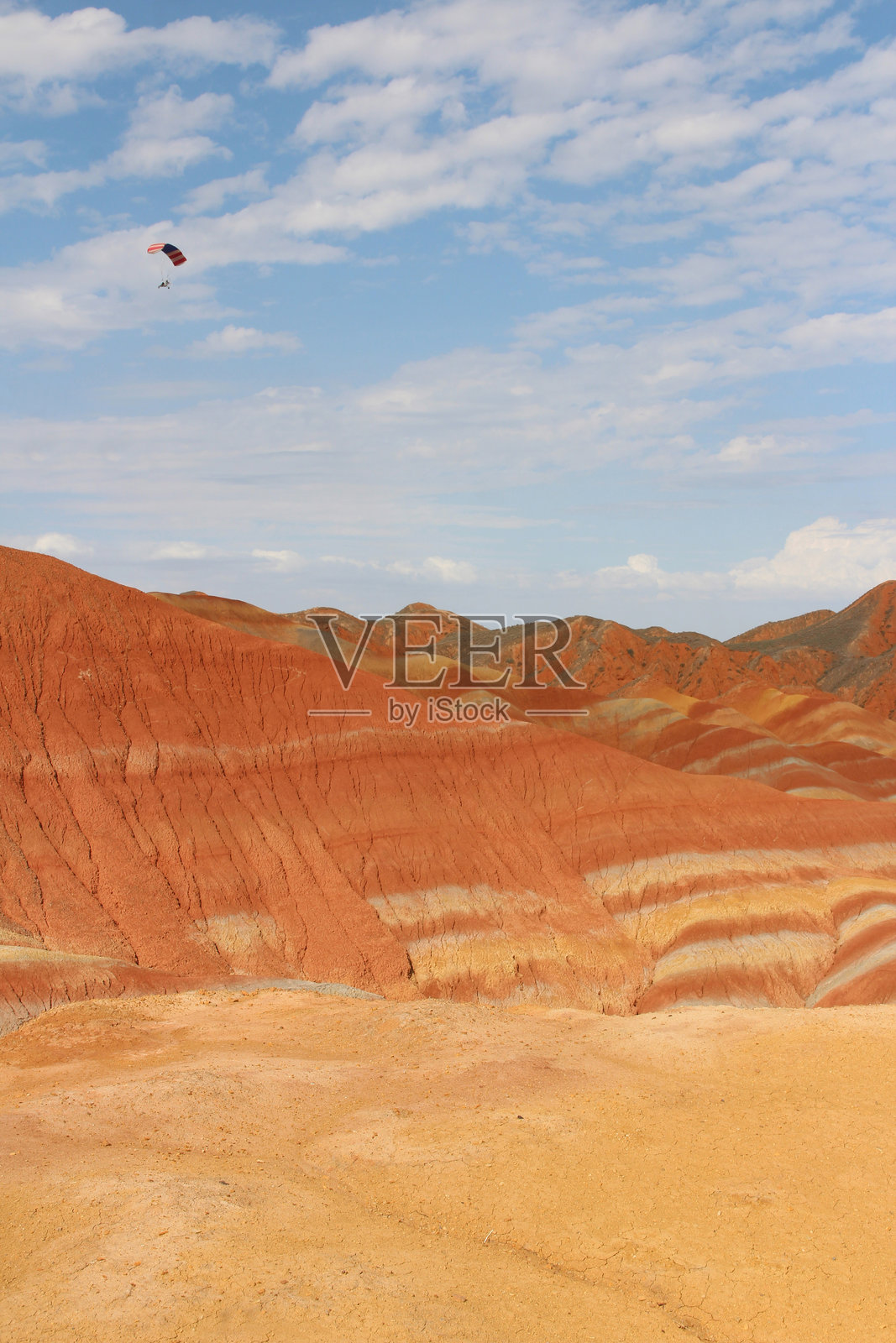 张掖丹霞国家地质公园的风景（彩虹山）照片摄影图片