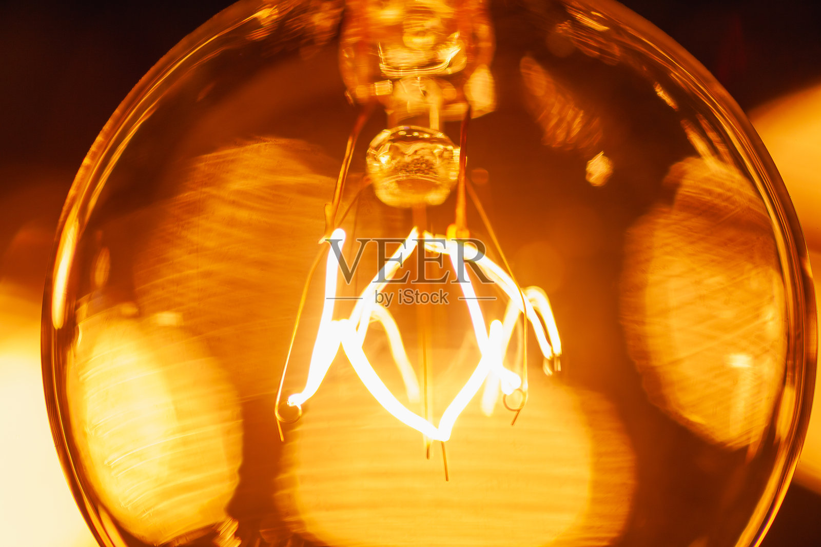 复古风格的电灯串白炽灯泡，特写镜头照片摄影图片