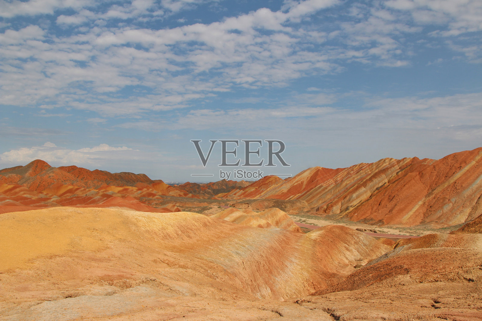 张掖丹霞国家地质公园的风景（彩虹山）照片摄影图片