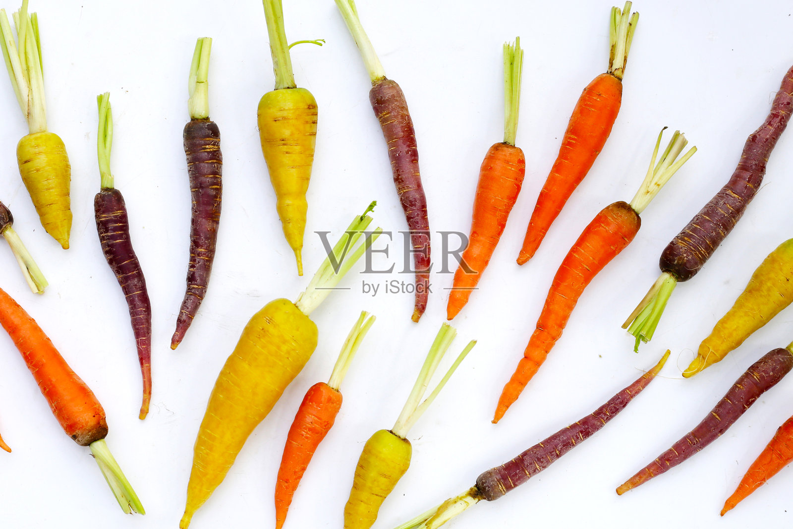 新鲜的胡萝卜，成熟的胡萝卜照片摄影图片