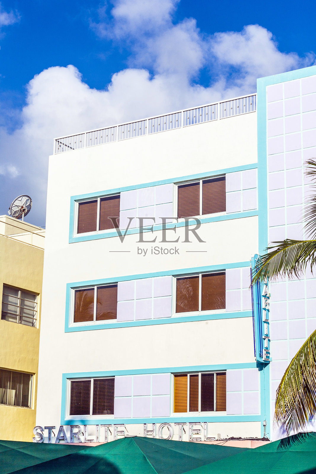 迈阿密海洋大道的装饰艺术风格建筑外观照片摄影图片