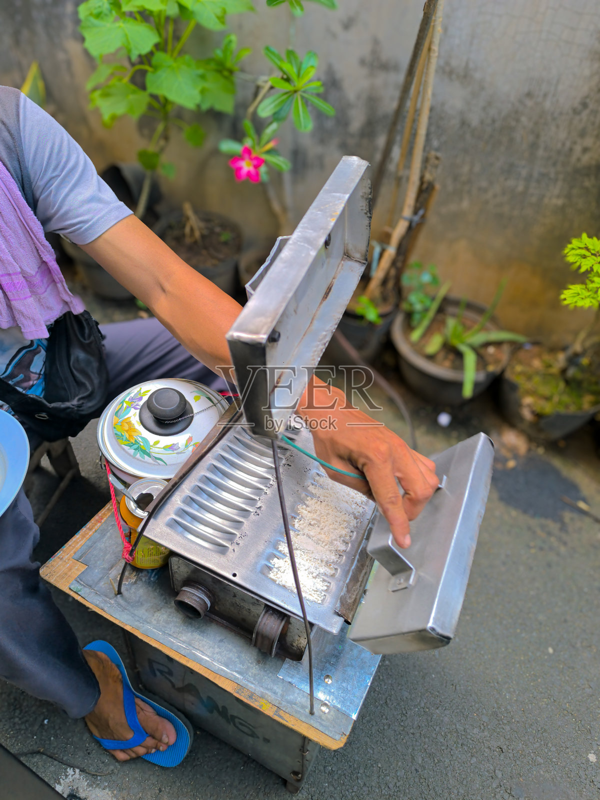 制作传统印尼街头美食照片摄影图片