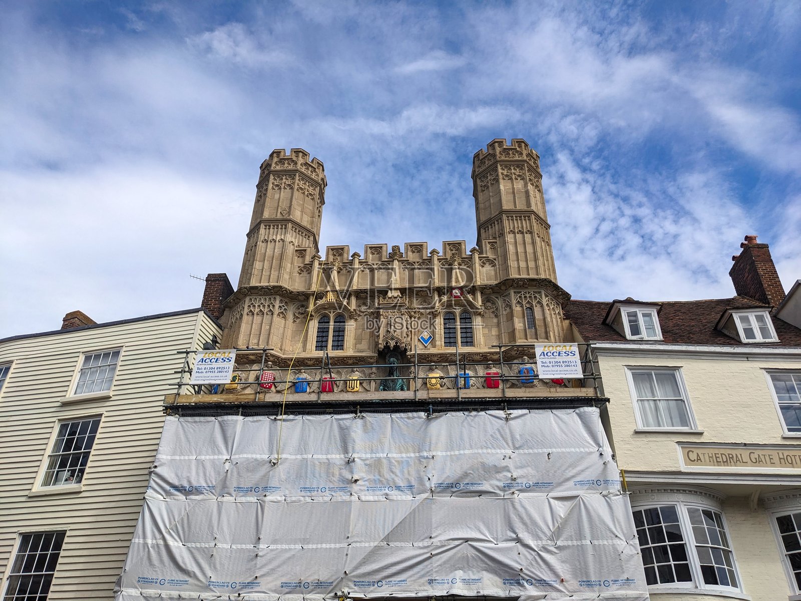 坎特伯雷的标志性基督城门正在进行脚手架修缮照片摄影图片