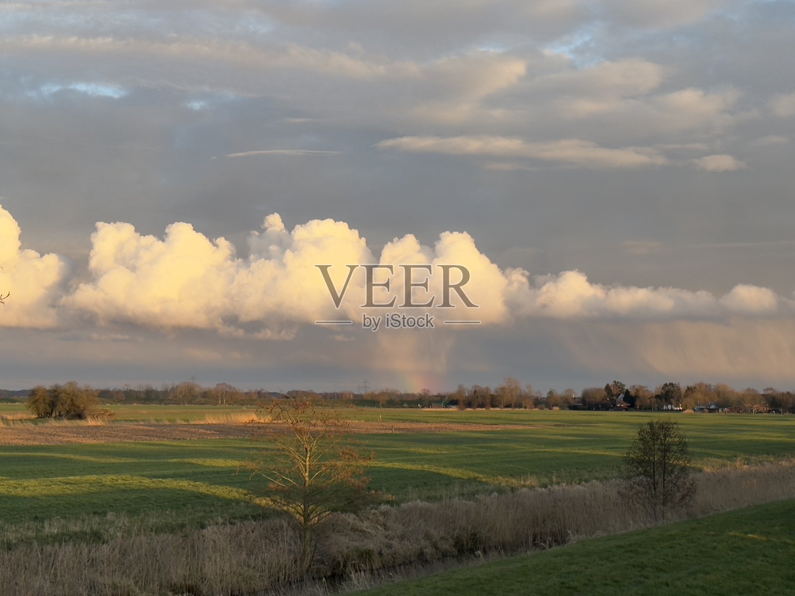 德国北部乡村风景中的云彩景观照片摄影图片