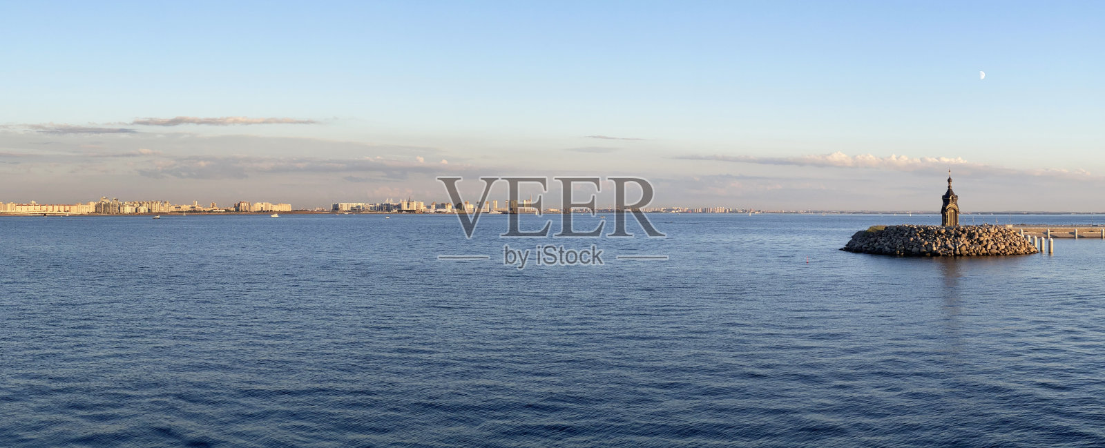 芬兰湾的全景，俄罗斯圣彼得堡照片摄影图片
