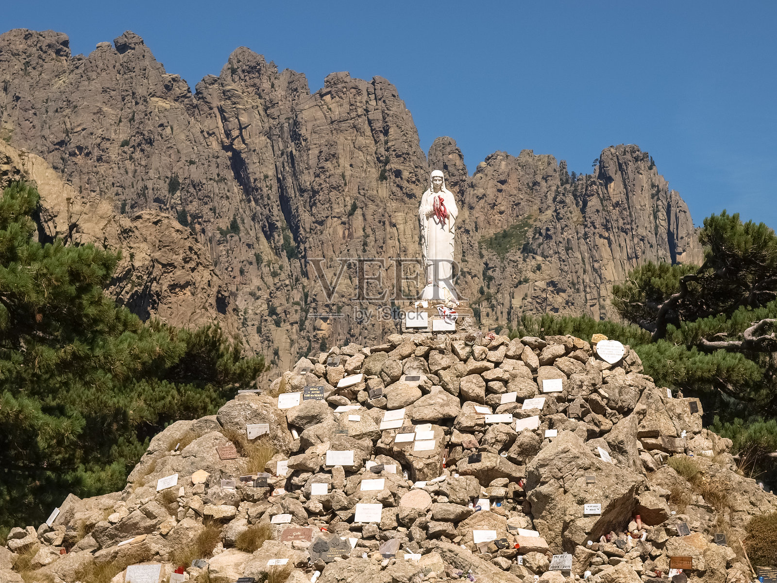 巴韦拉山口的麦当娜照片摄影图片