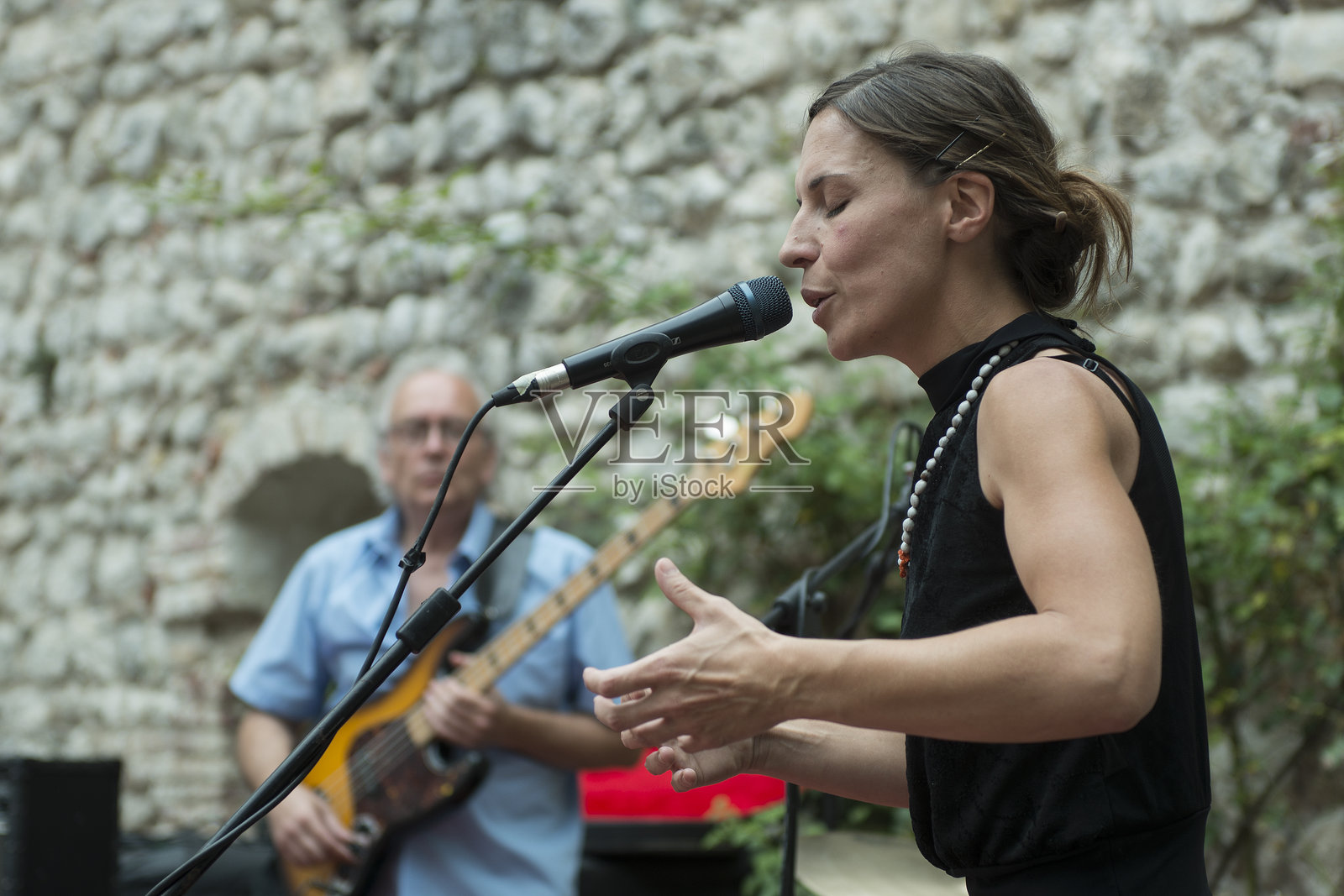 爵士歌手照片摄影图片