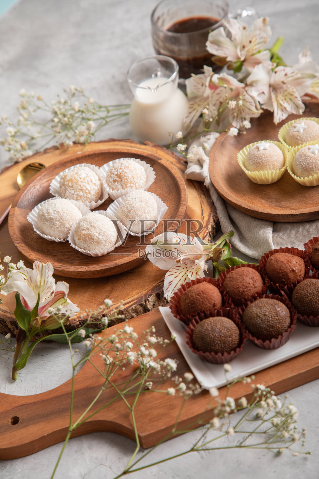 巴西传统甜点布里加德罗巧克力照片摄影图片