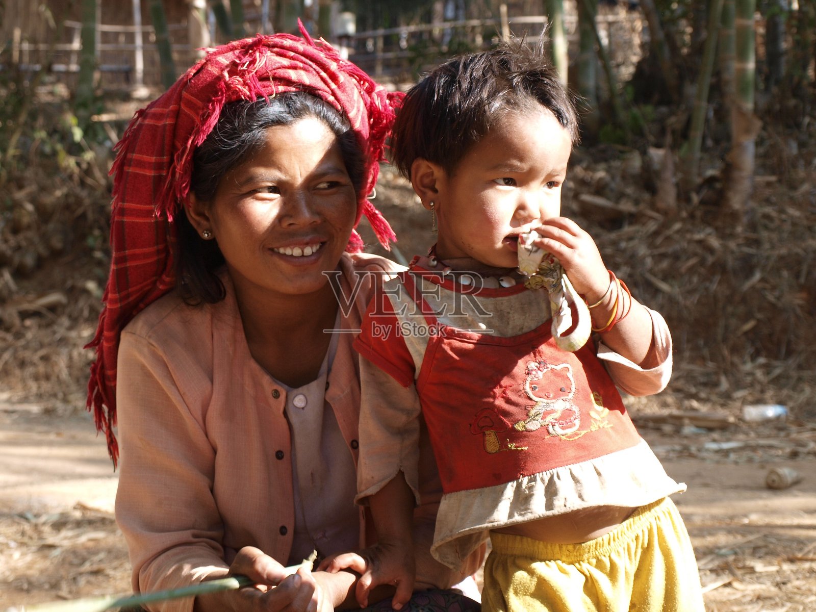 缅甸乡村的部落人民照片摄影图片