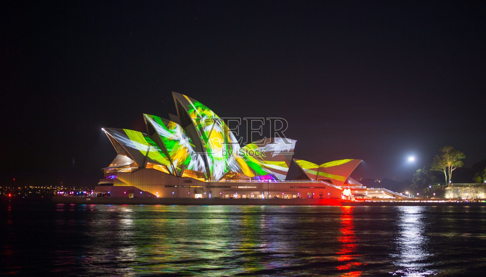 悉尼歌剧院在悉尼灯光节期间的展示照片摄影图片