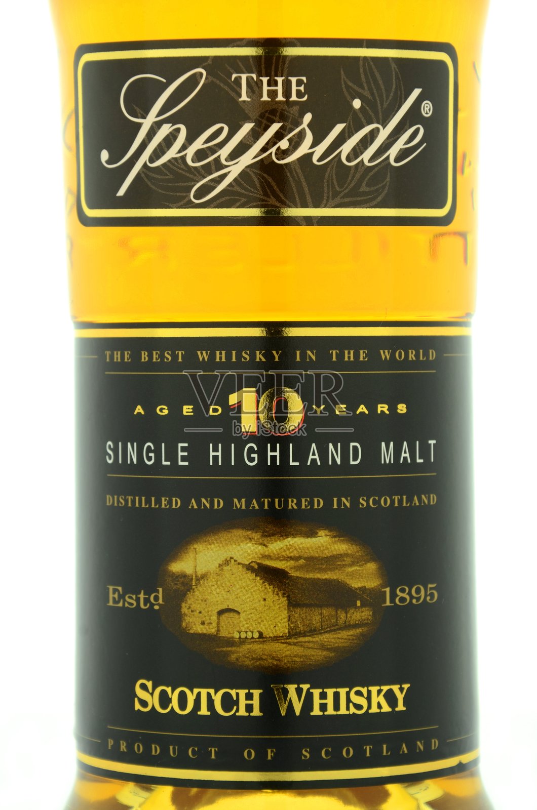 孤立在白色背景上的斯佩赛德威士忌照片摄影图片