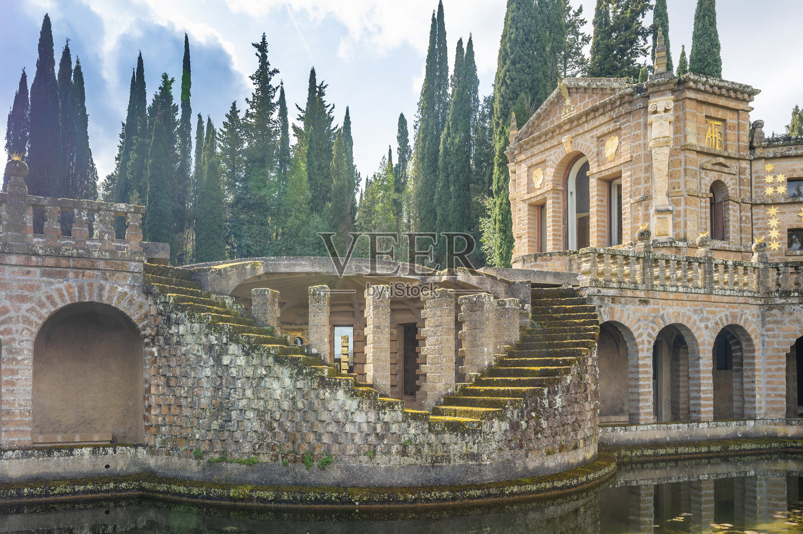 拉斯卡尔祖拉 - 蒙特加比奥内，翁布里亚，意大利照片摄影图片