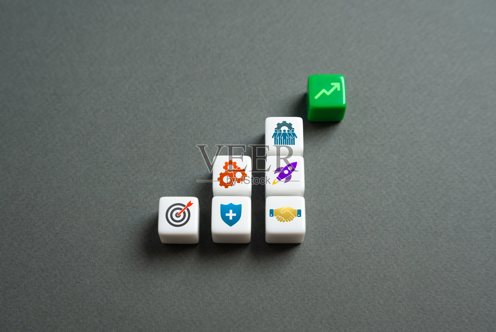 将业务带入盈利状态。成功商业的秘诀。通过有效的商业策略实现盈利。创新，财务规划。照片摄影图片