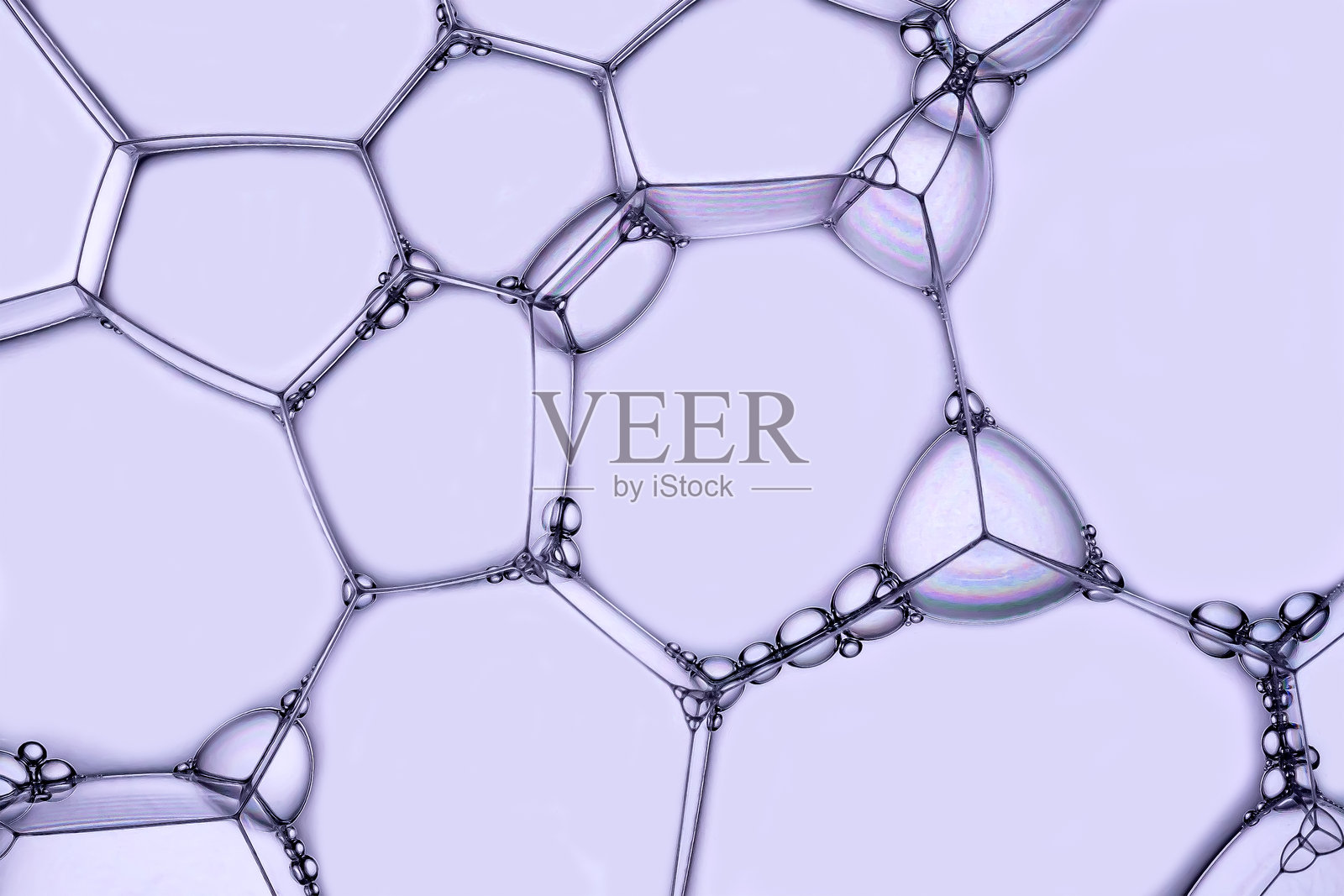 紫色背景上的肥皂泡宏观照片照片摄影图片