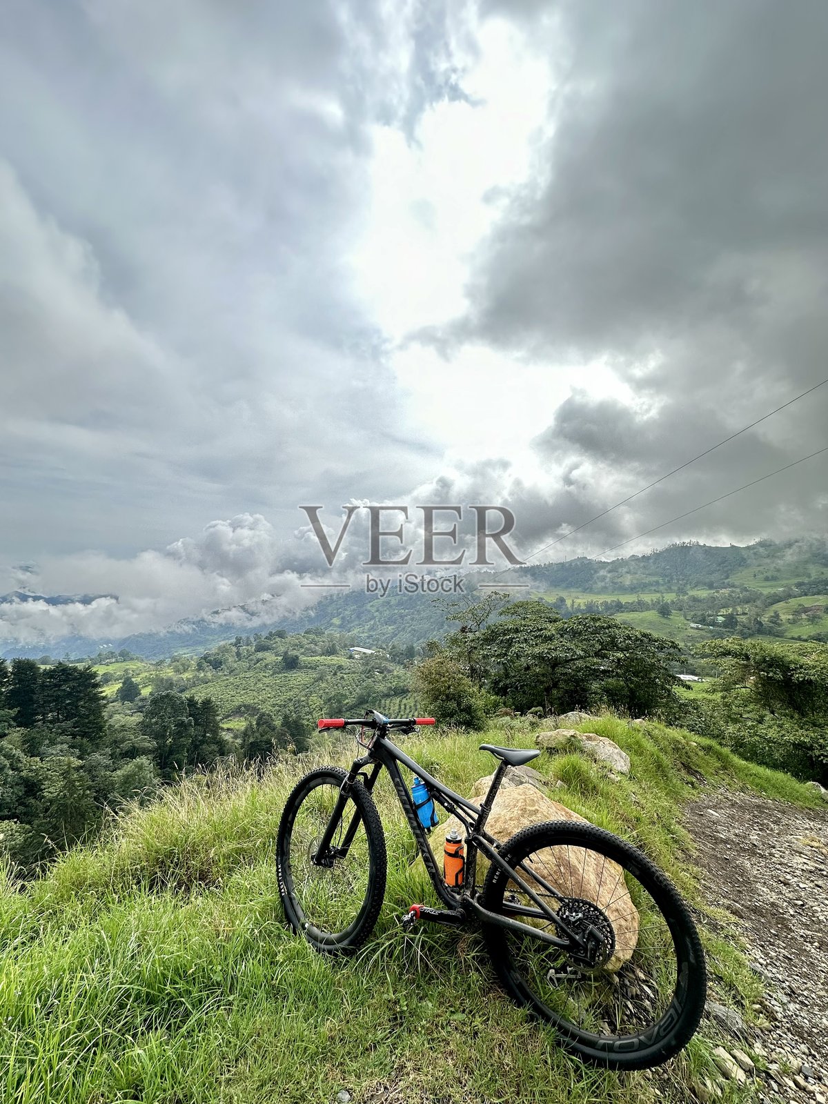 自由骑行照片摄影图片