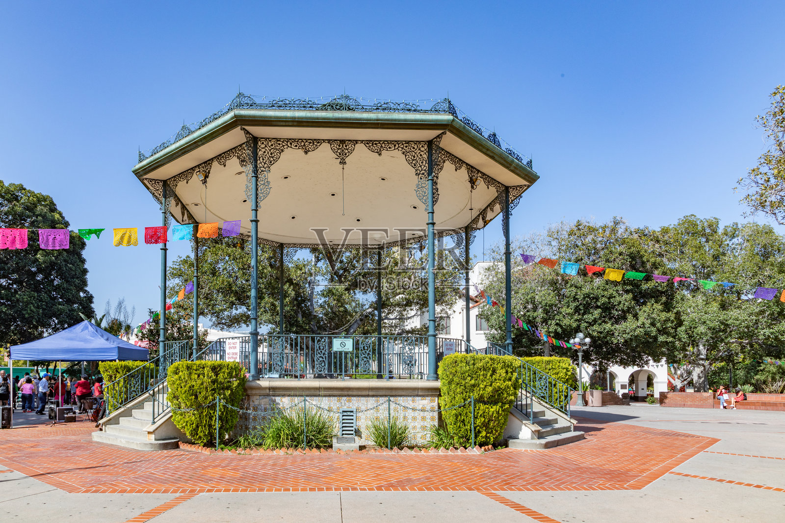 洛杉矶墨西哥城广场的凉亭照片摄影图片