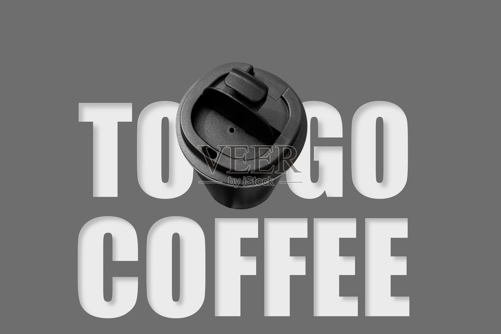 黑色咖啡保温杯，背景为白色。热饮保温杯。照片摄影图片