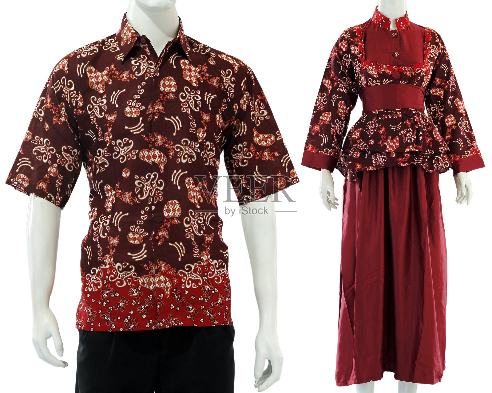 情侣巴蒂克红色衬衫，男士短袖衬衫和女士长袖衬衫照片摄影图片