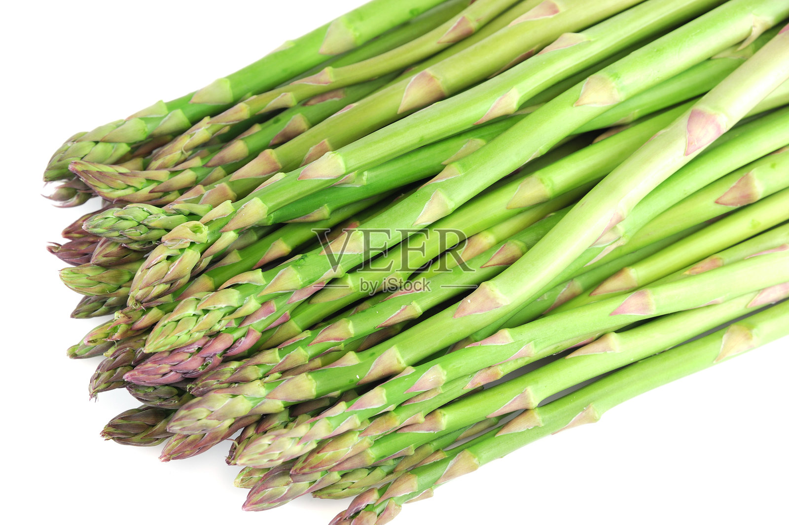 新鲜的芦笋，背景为白色照片摄影图片