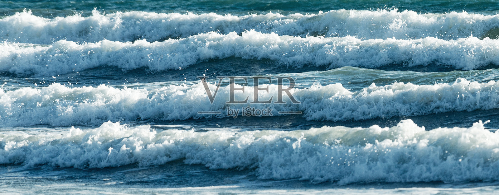 连续的海浪特写照片摄影图片