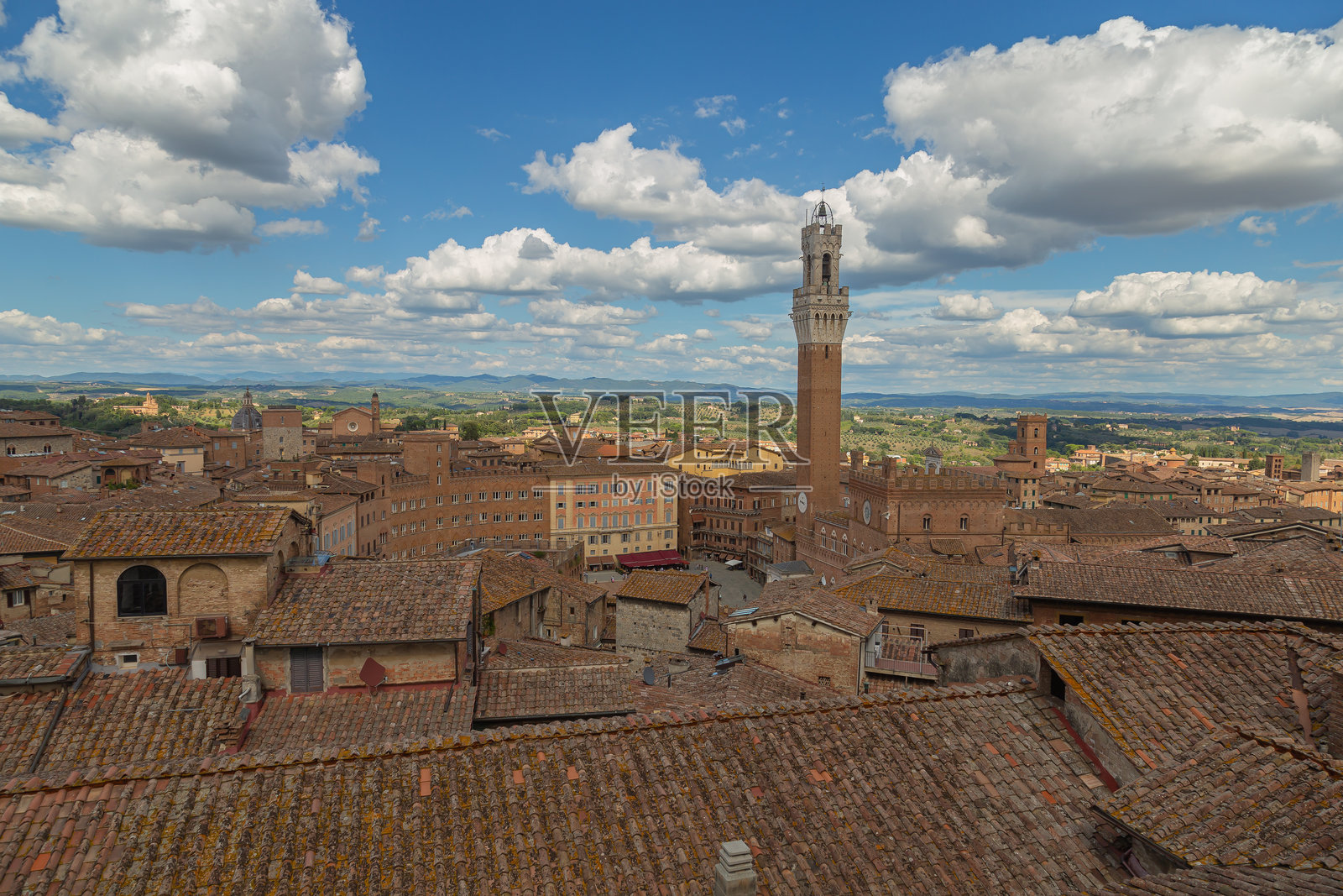 锡耶纳的天际线与曼贾塔楼，历史建筑照片摄影图片