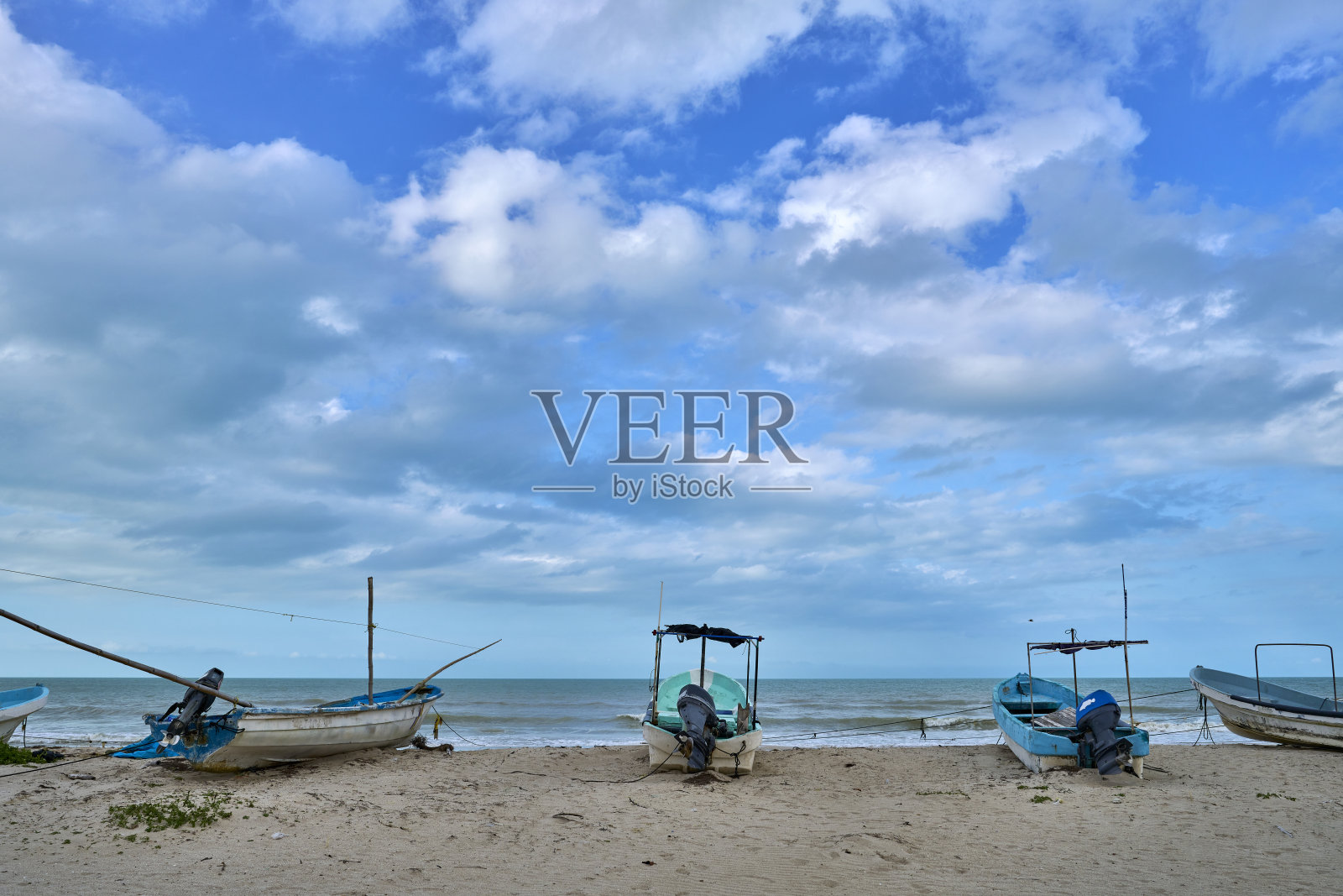 墨西哥拉斯科洛拉达斯海滩上的渔船照片摄影图片