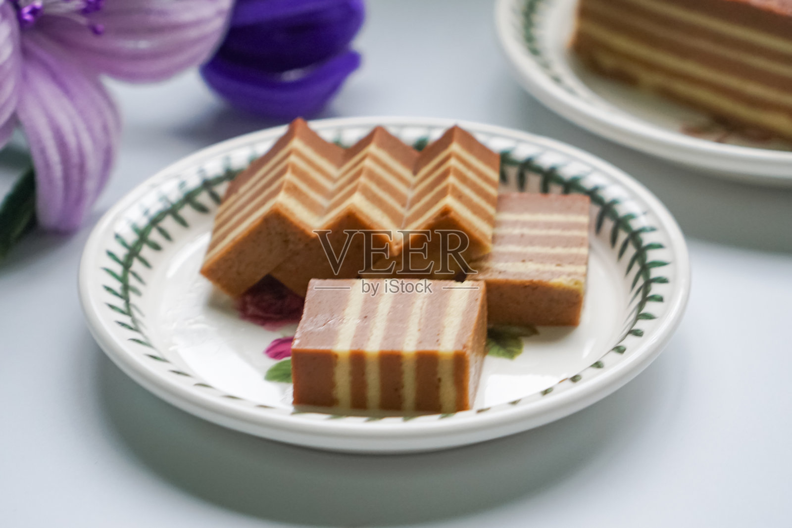 巴塔维蒸层蛋糕照片摄影图片