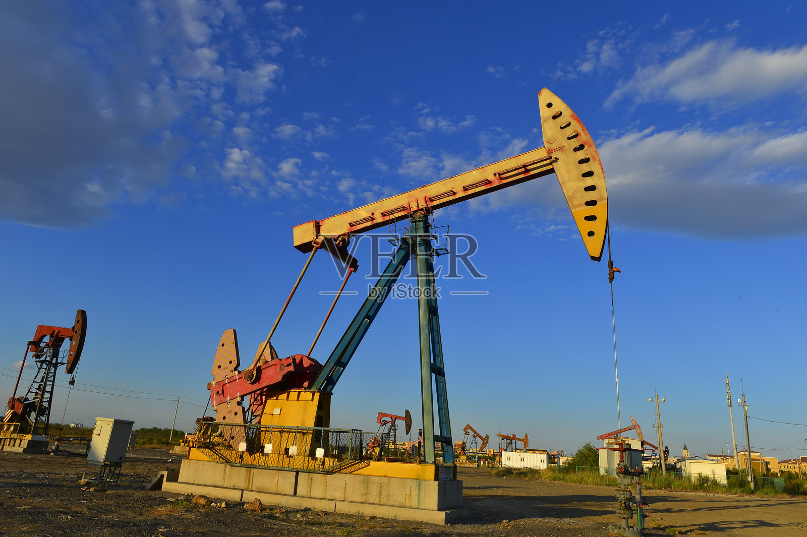 石油泵行业设备工厂照片摄影图片