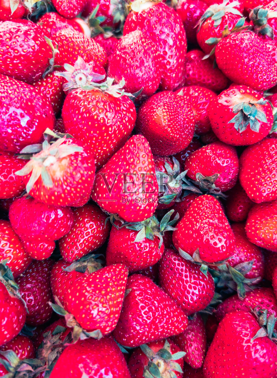 新鲜红色成熟草莓背景照片摄影图片