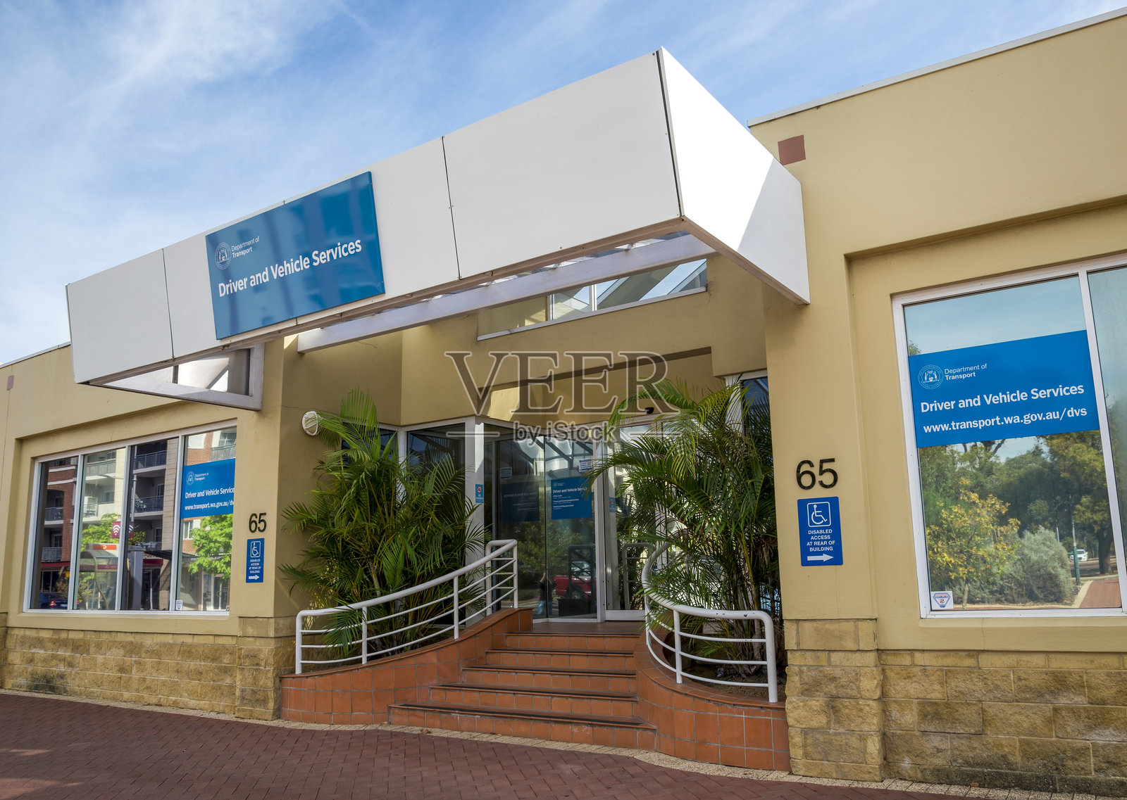 西澳大利亚州琼达卢普的驾驶与车辆服务办公室外观，2020年4月4日照片摄影图片