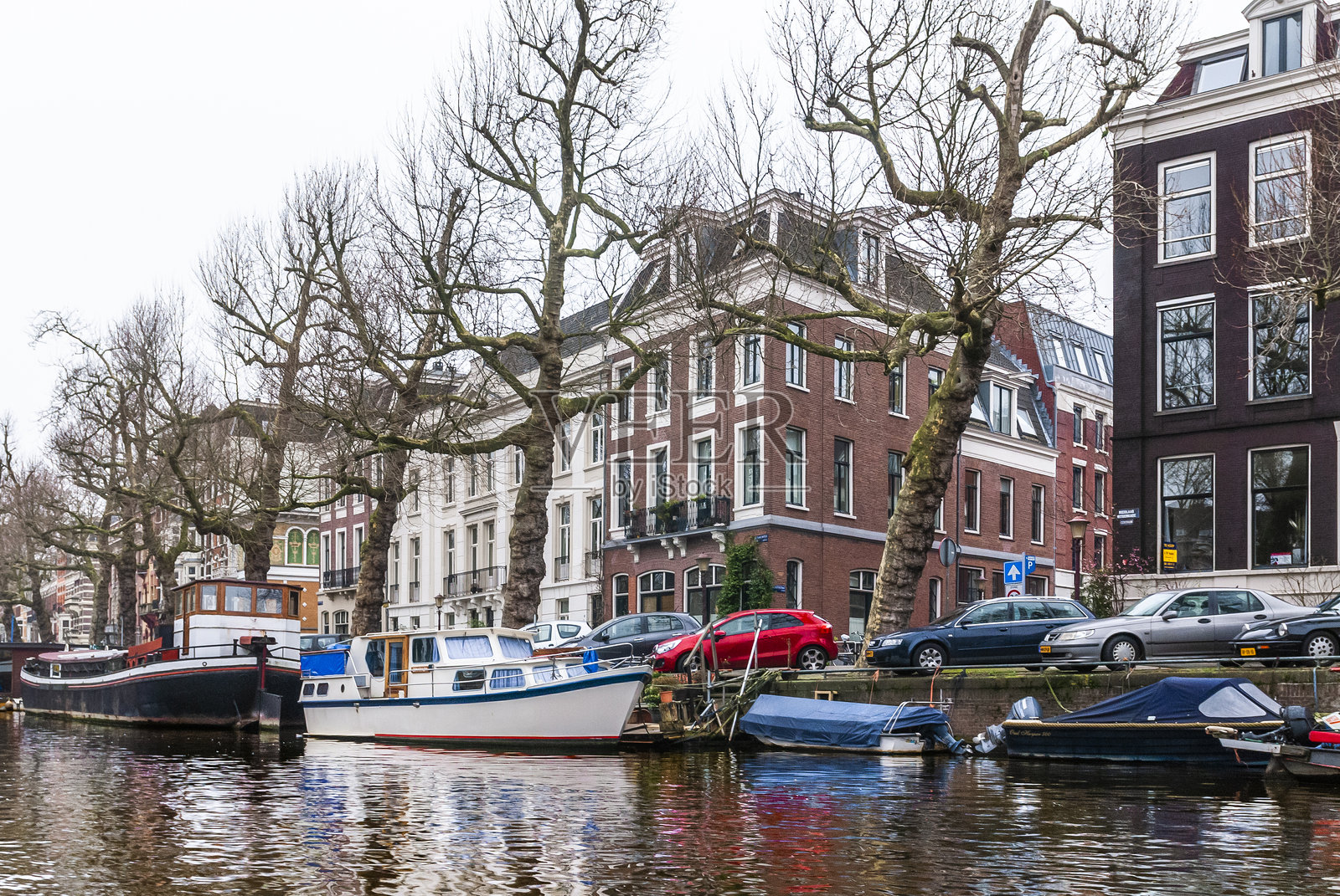 壮观的阿姆斯特丹，运河、街道、桥梁、建筑和独特的魅力照片摄影图片