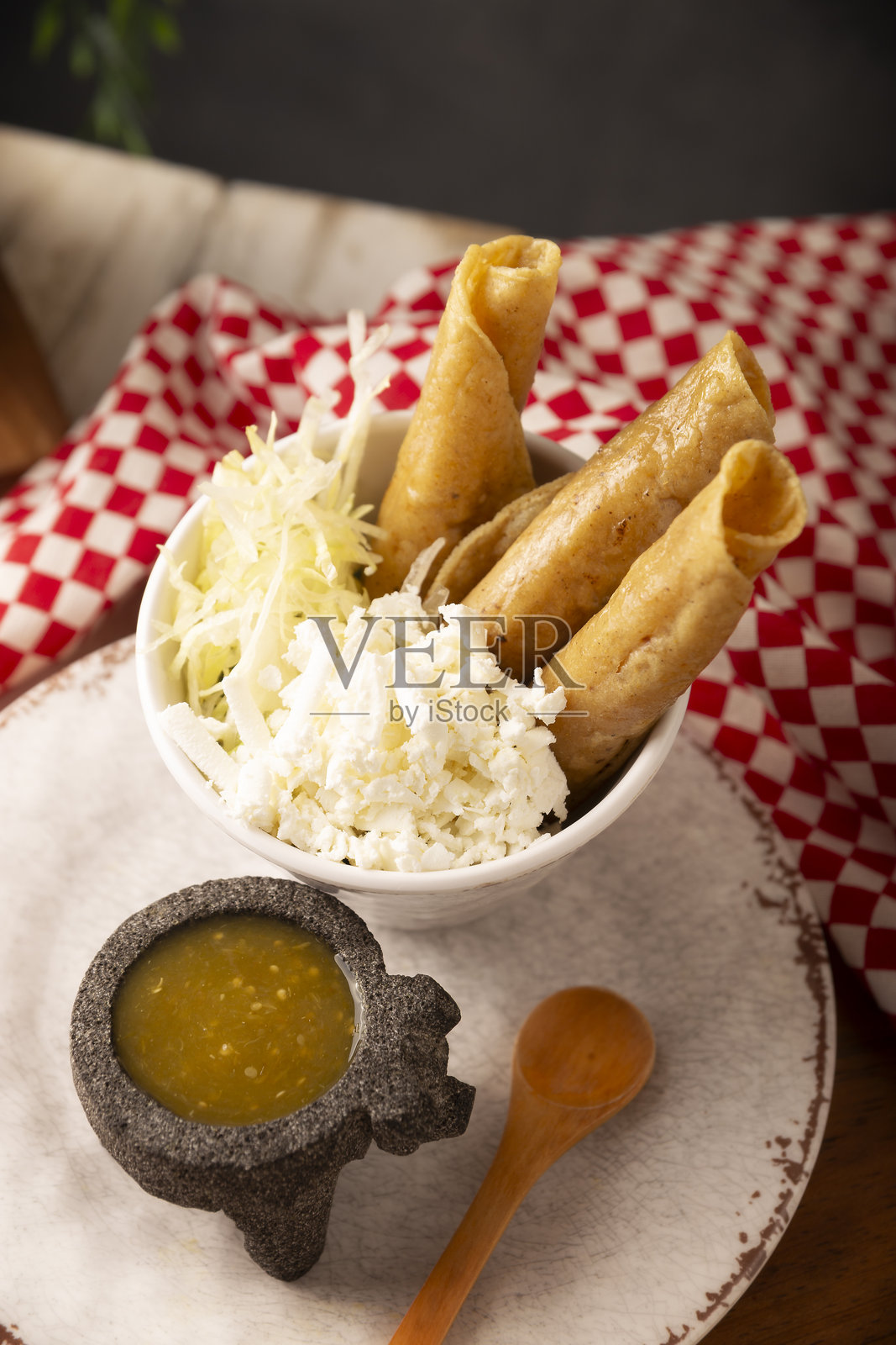 自制杯装塔可食谱照片摄影图片