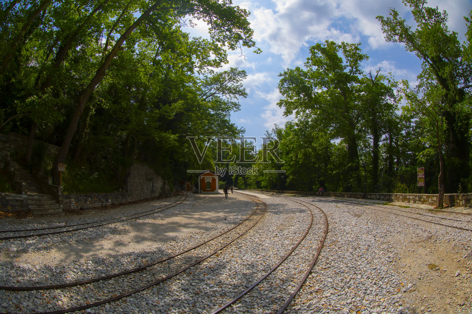 美丽的米利耶斯村古老火车站，皮利奥照片摄影图片