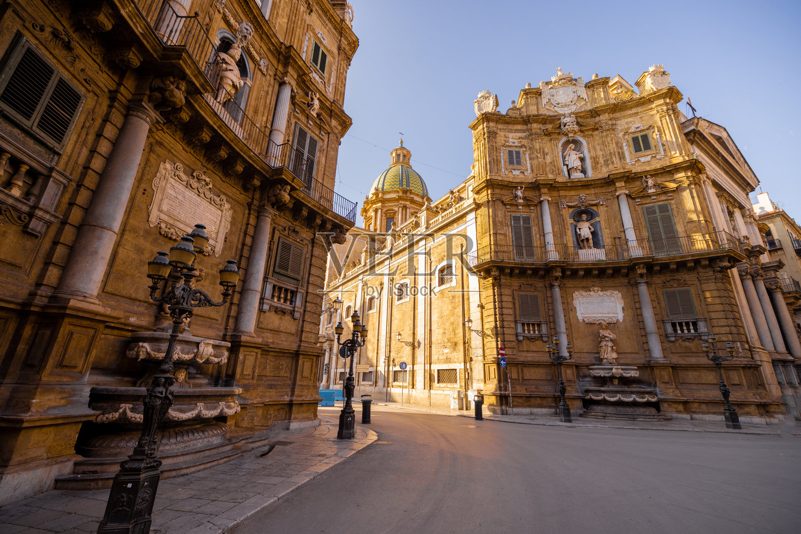 巴勒莫的四个角，晨光照耀照片摄影图片