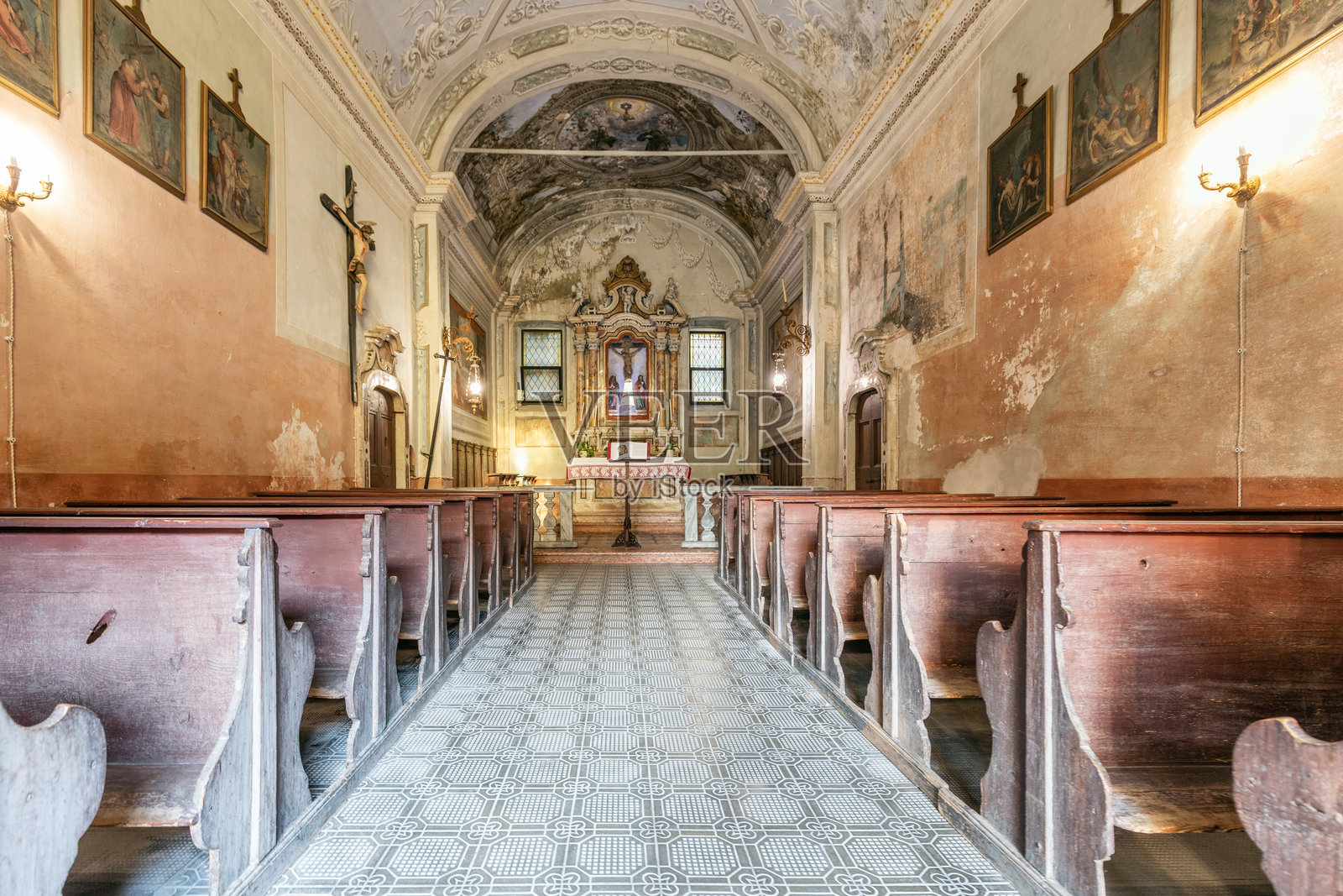 圣贝尼尼奥和卡罗教堂照片摄影图片