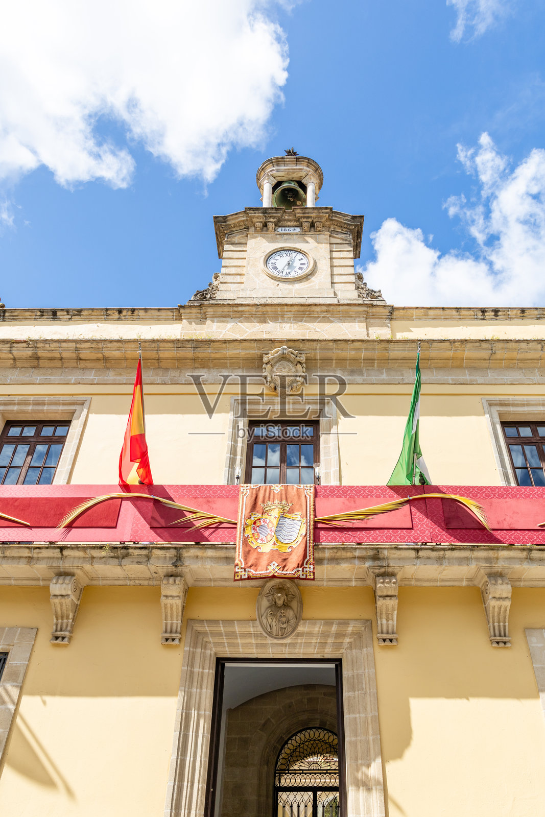 西班牙赫雷斯-德-拉-弗龙特拉历史市中心独特的建筑和雕塑照片摄影图片