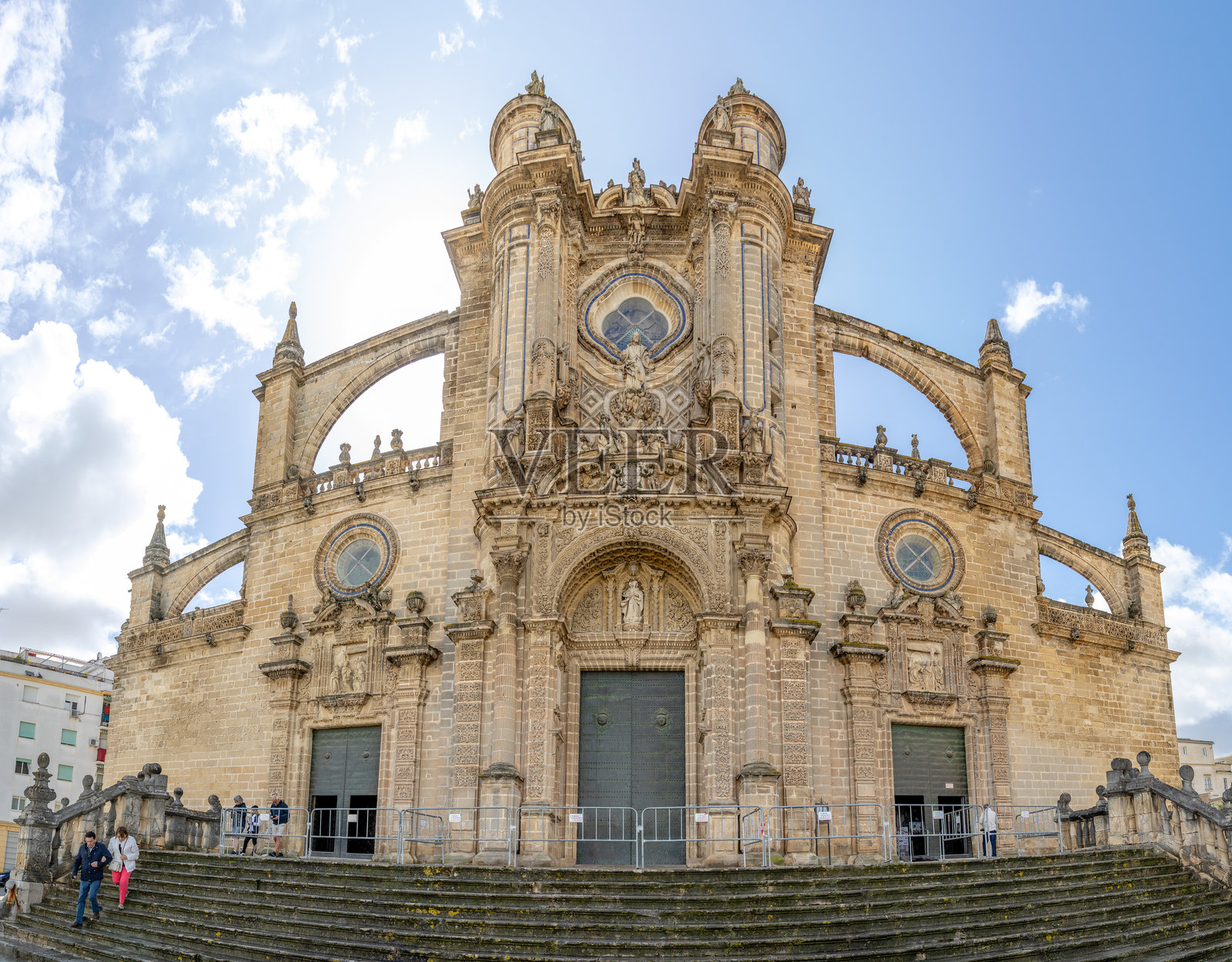 西班牙赫雷斯-德拉-弗龙特拉大教堂外立面的细节照片摄影图片