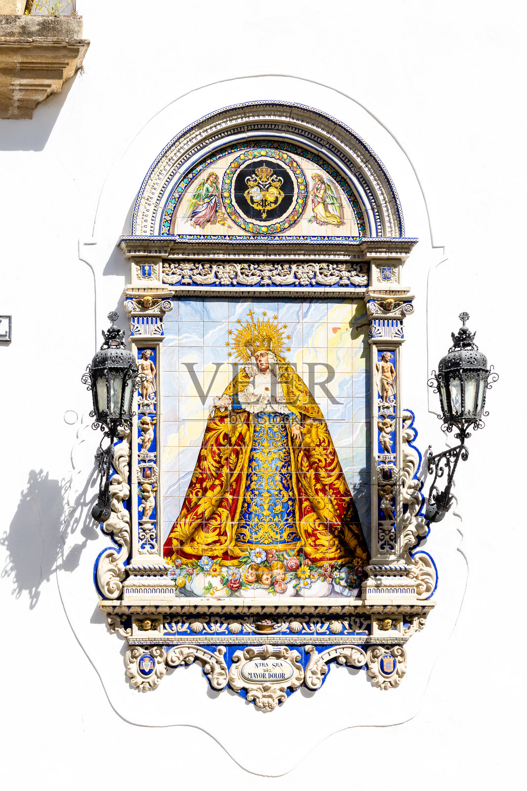 西班牙赫雷斯-德-拉-弗龙特拉历史市中心独特的建筑和雕塑照片摄影图片