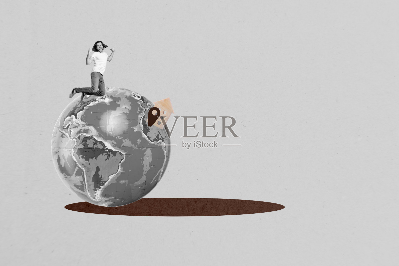 现代海报艺术拼贴，快乐的女孩和男孩坐在地球上，图标代表搬迁、GPS、地理定位和新定居的房主。照片摄影图片