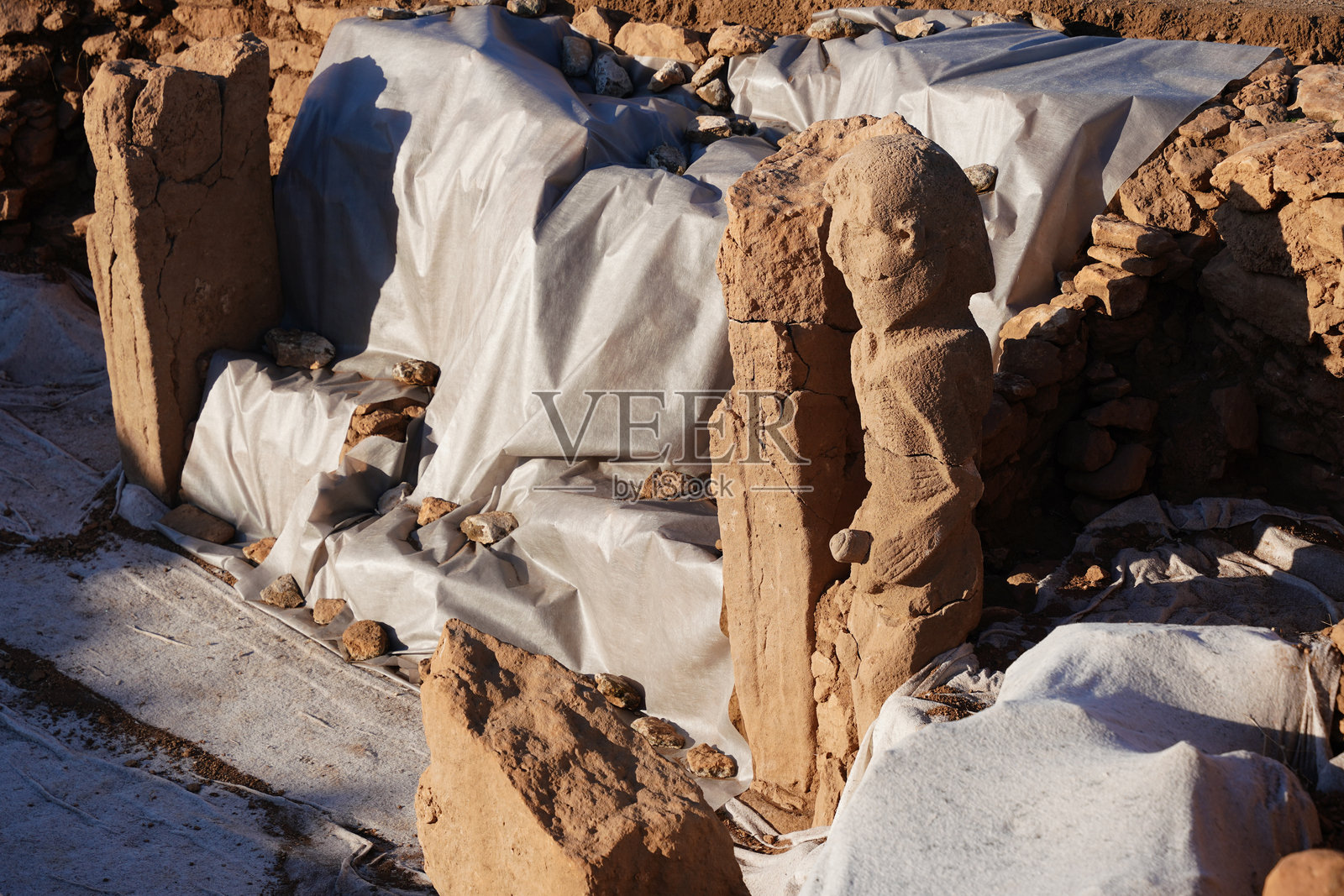 卡拉汉特佩考古遗址，位于土耳其尚利乌法照片摄影图片