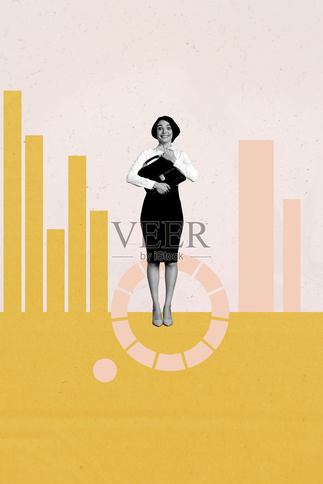 快乐的女商人和男商人站在图表发展职业进步图示前的竖版横幅照片趋势图像拼贴照片摄影图片