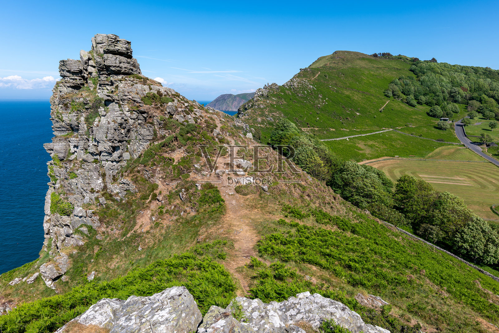 埃克斯穆尔国家公园的岩石海岸悬崖照片摄影图片
