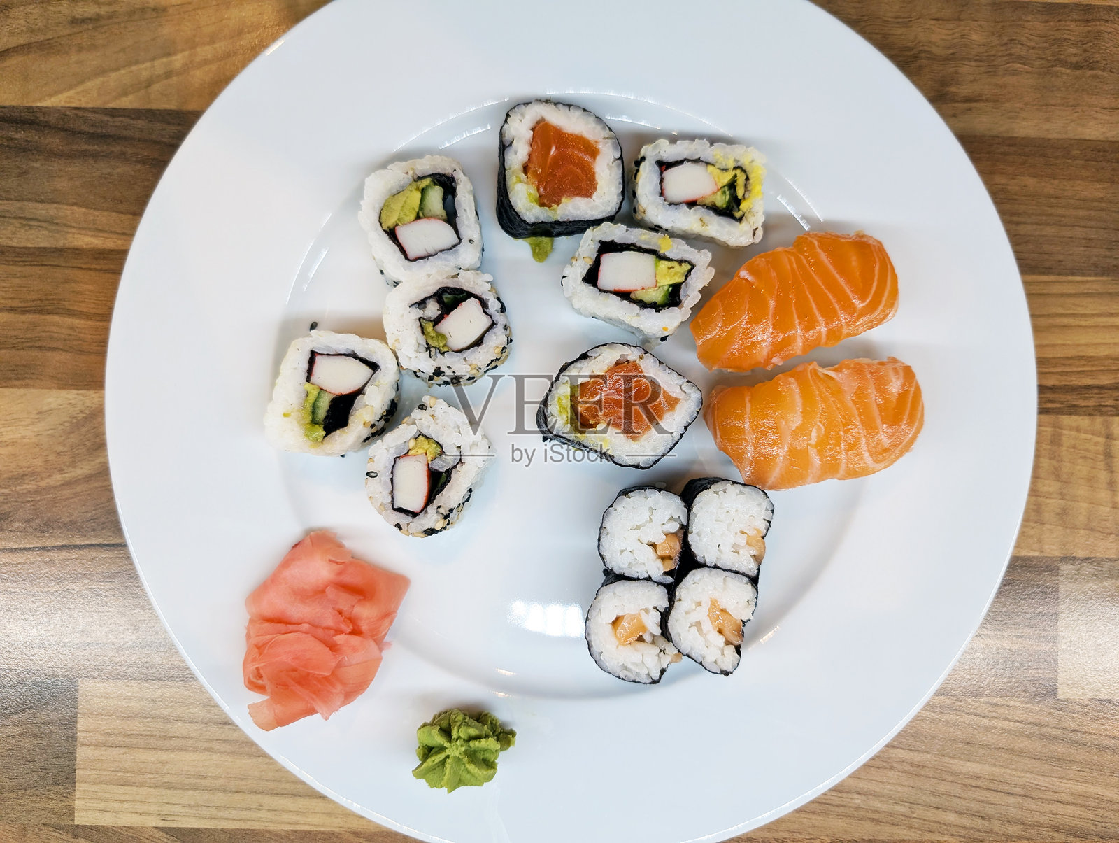 亚洲受欢迎的食物寿司照片摄影图片